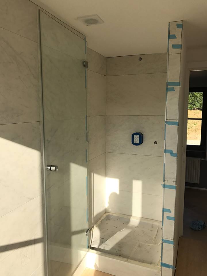 Cabine de douche en verre trempe a Bruxelles